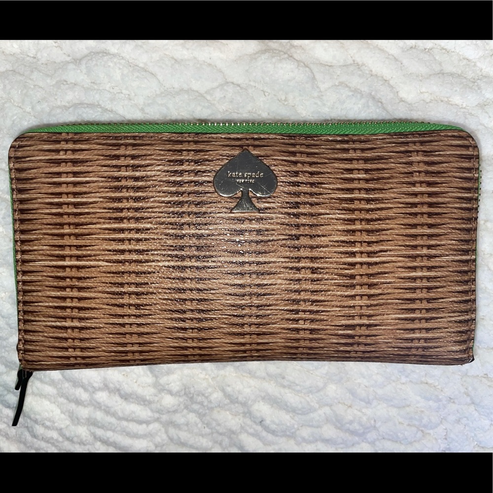 Kate Spade wallet💚